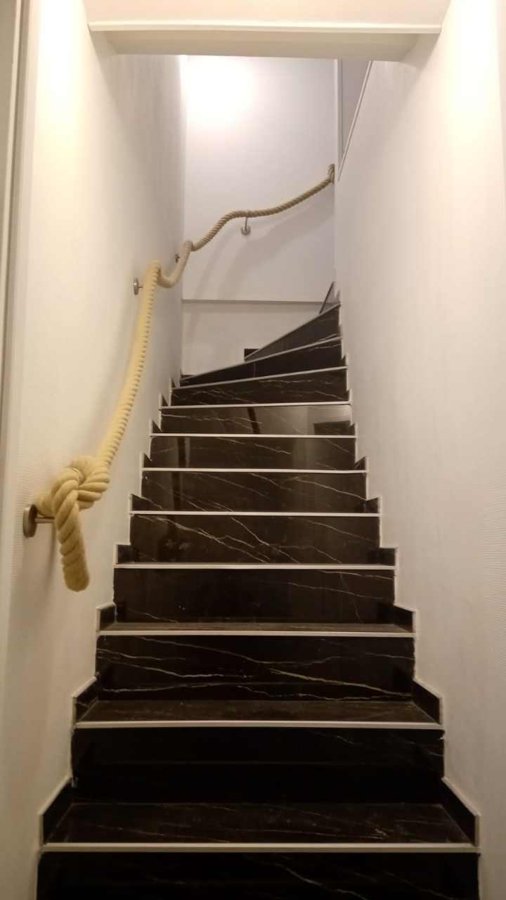 dortoir-escalier-evenements-chartreuse-720pl